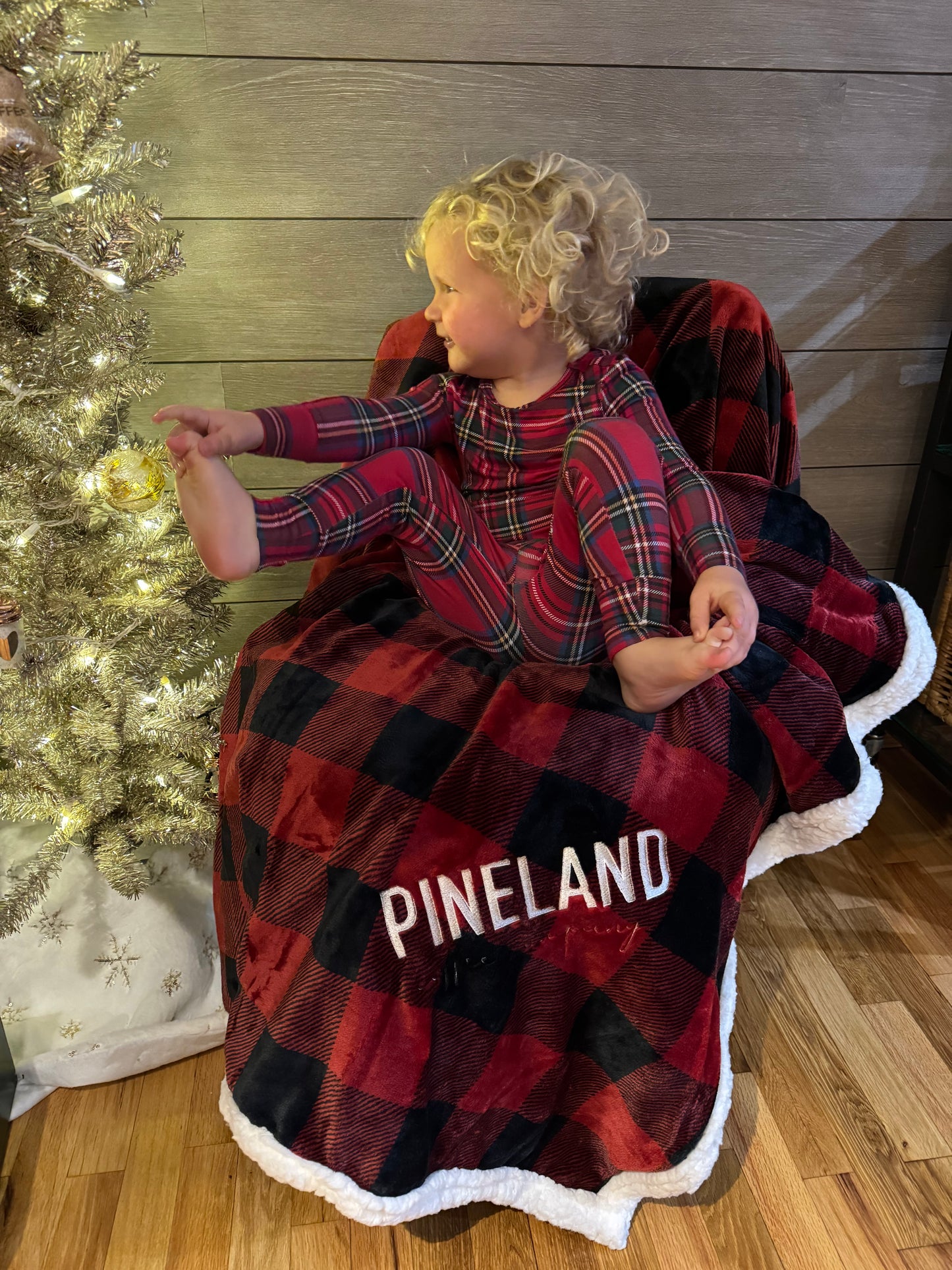 The coziest Christmas blanket